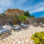 Bettie Sea Views&sunrise 3br W Pool&privacy *