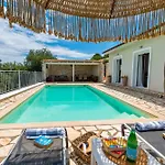 Bettie Sea Views & Sunrise 3br W Pool & Privacy Villa *
