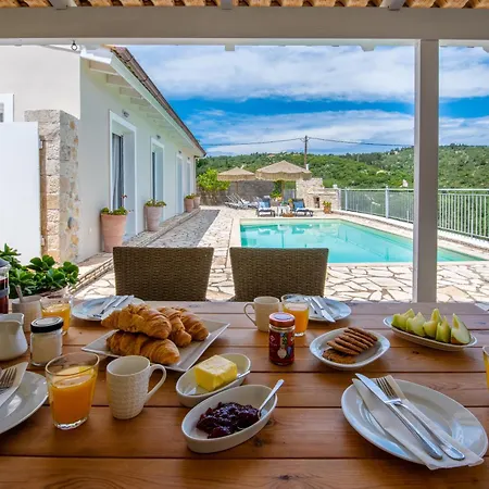 Bettie Sea Views & Sunrise 3br W Pool & Privacy *